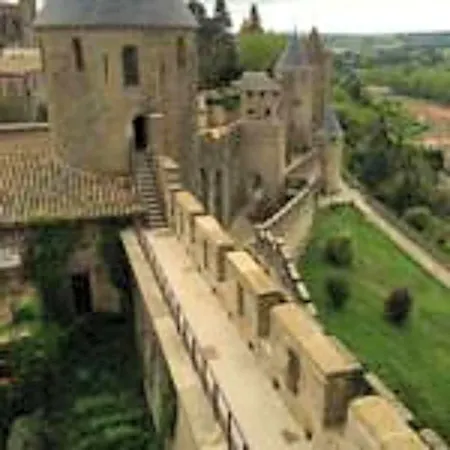 Aude Cite-city فندق مبيت وإفطار قرقشونه