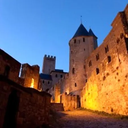 Aude Cite-city فندق مبيت وإفطار