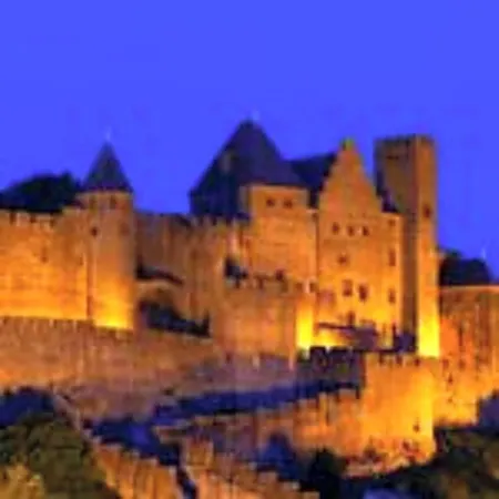 Aude Cite-city فندق مبيت وإفطار