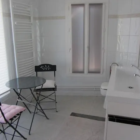 Aude Cite-city Bed and Breakfast Καρκασόν