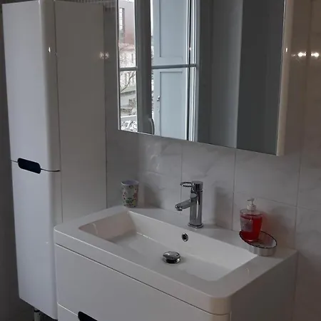 Alojamento de Acomodação e Pequeno-almoço Aude Cite-city *